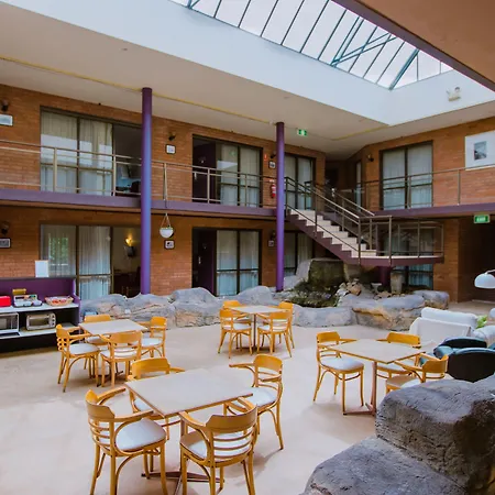 Garden Lodge Sydney Hotel-2